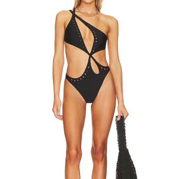 Gigi C One Piece